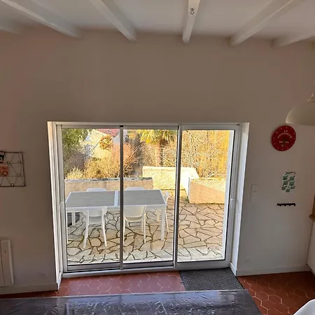 Maraichine En Bord De Conche Avec Barque Sans Linge De Maison Дом отдыха